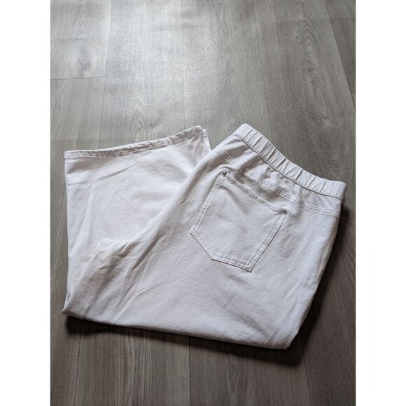 Dream Jeannes By Quacker Factory 2X Short White Capri Pants Rhinestone Heart - Picture 3 of 6